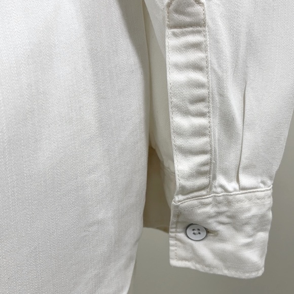 Old Navy Women’s Cloud Nine Relaxed Tencel Patch Pocket Button Down Shirt - Picture 14 of 16